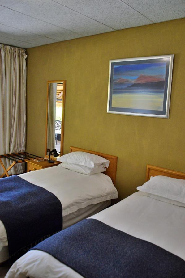 Central Hotel أومارورو المظهر الخارجي الصورة